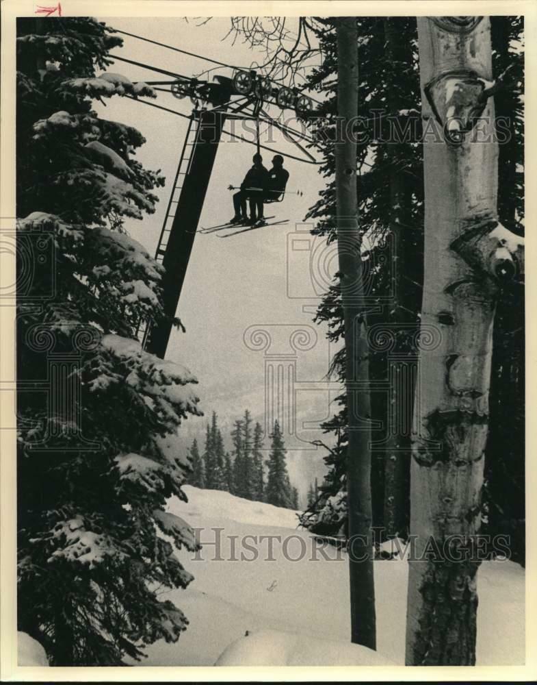 Press Photo Poster painting Chair lift in Aspen, Colorado - sax26118