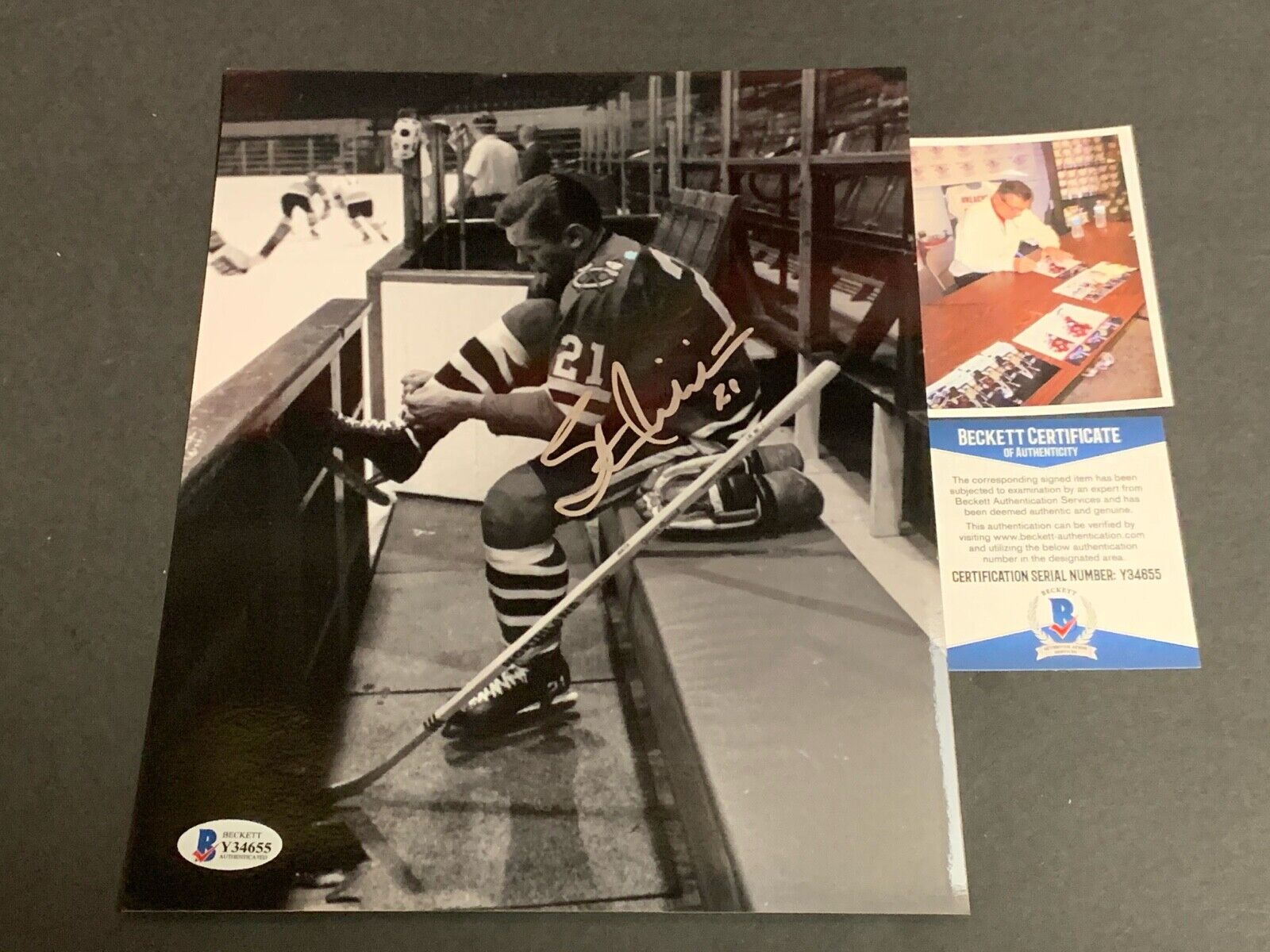 Stan Mikita Chicago Blackhawks Autographed Signed 8x10 Beckett COA e