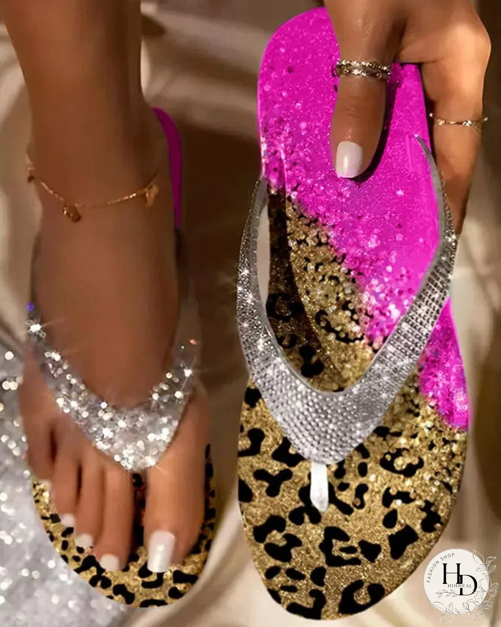 Chanclas de playa con estampado de leopardo