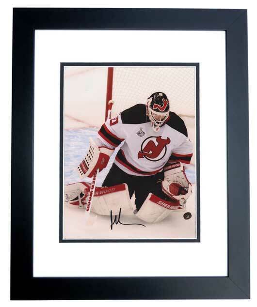 Martin Brodeur Signed - Autographed New Jersey Devils 8x10 inch Photo Poster painting -5- FRAMED