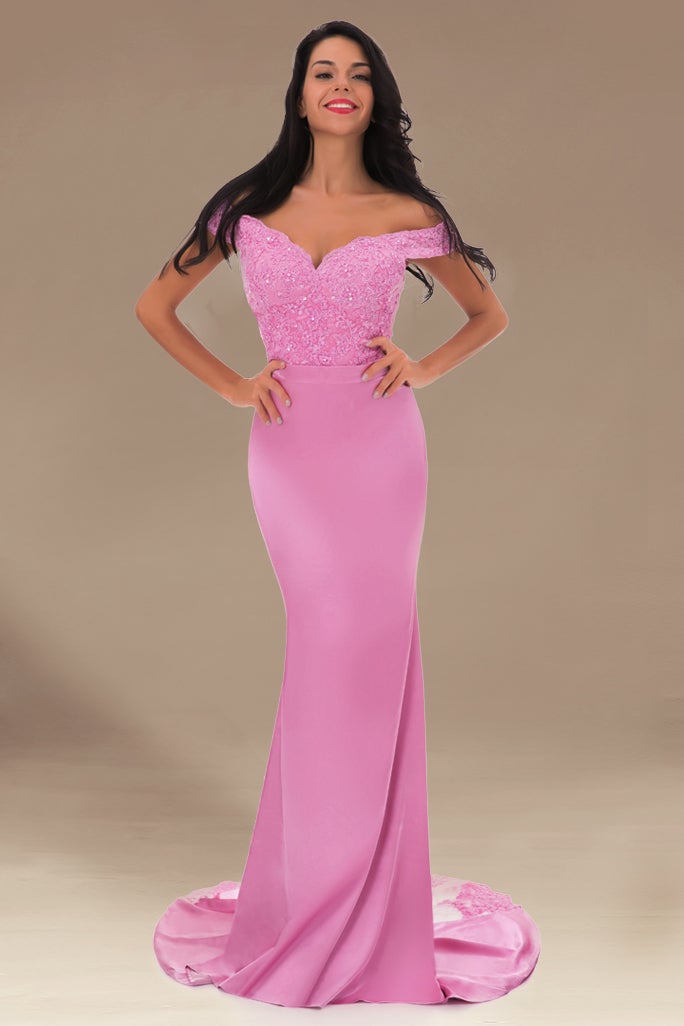 Off-The-Shoulder Mermaid Appliques Bridesmaid Dress