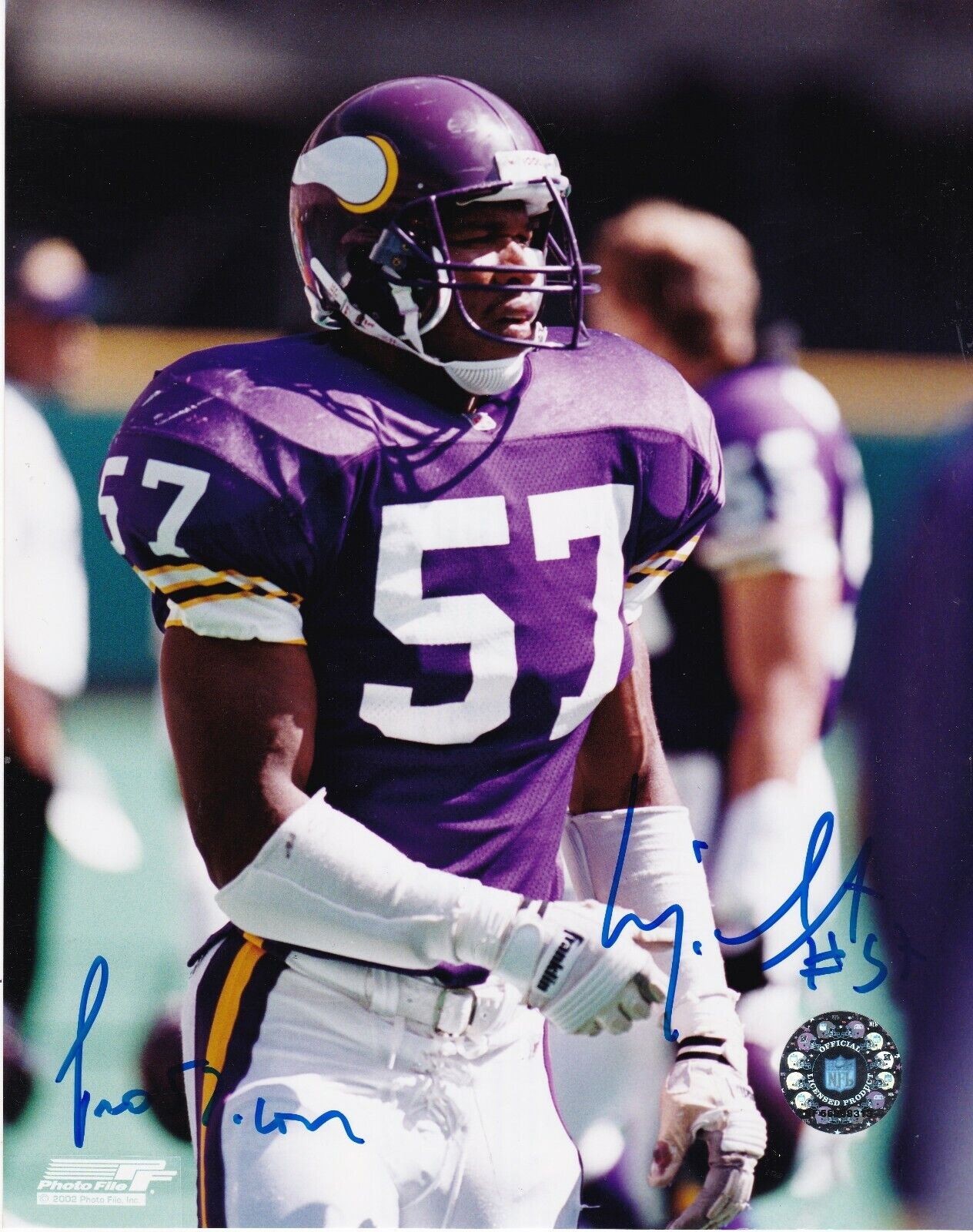 MIKE MERRIWEATHER MINNESOTA VIKINGS ACTION SIGNED 8x10