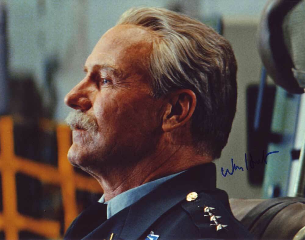 William Hurt In-person AUTHENTIC Autographed Photo Poster painting SHA #46769