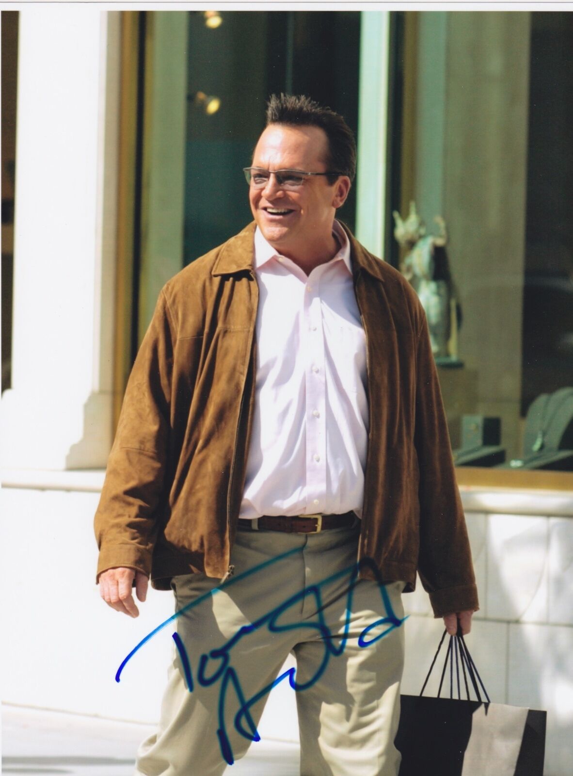 Tom Arnold Signed Autographed 8x10 Photo Poster painting True Lies Comedian Soul Plane COA VD