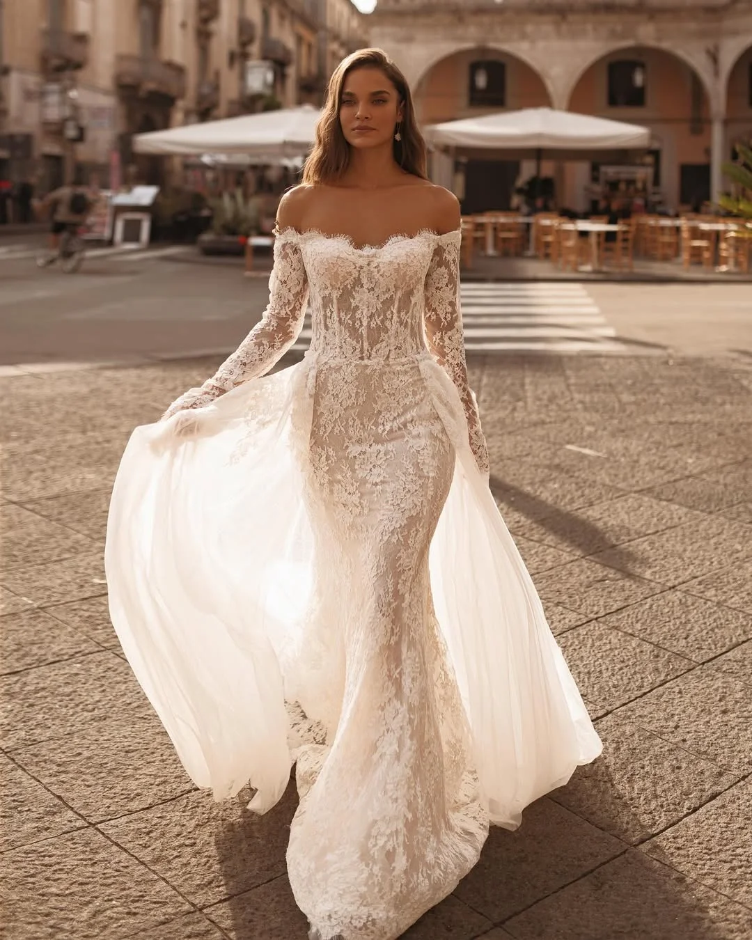 Daisda White Long Sleeves Strapless Mermaid Embroidery Wedding Dress 
