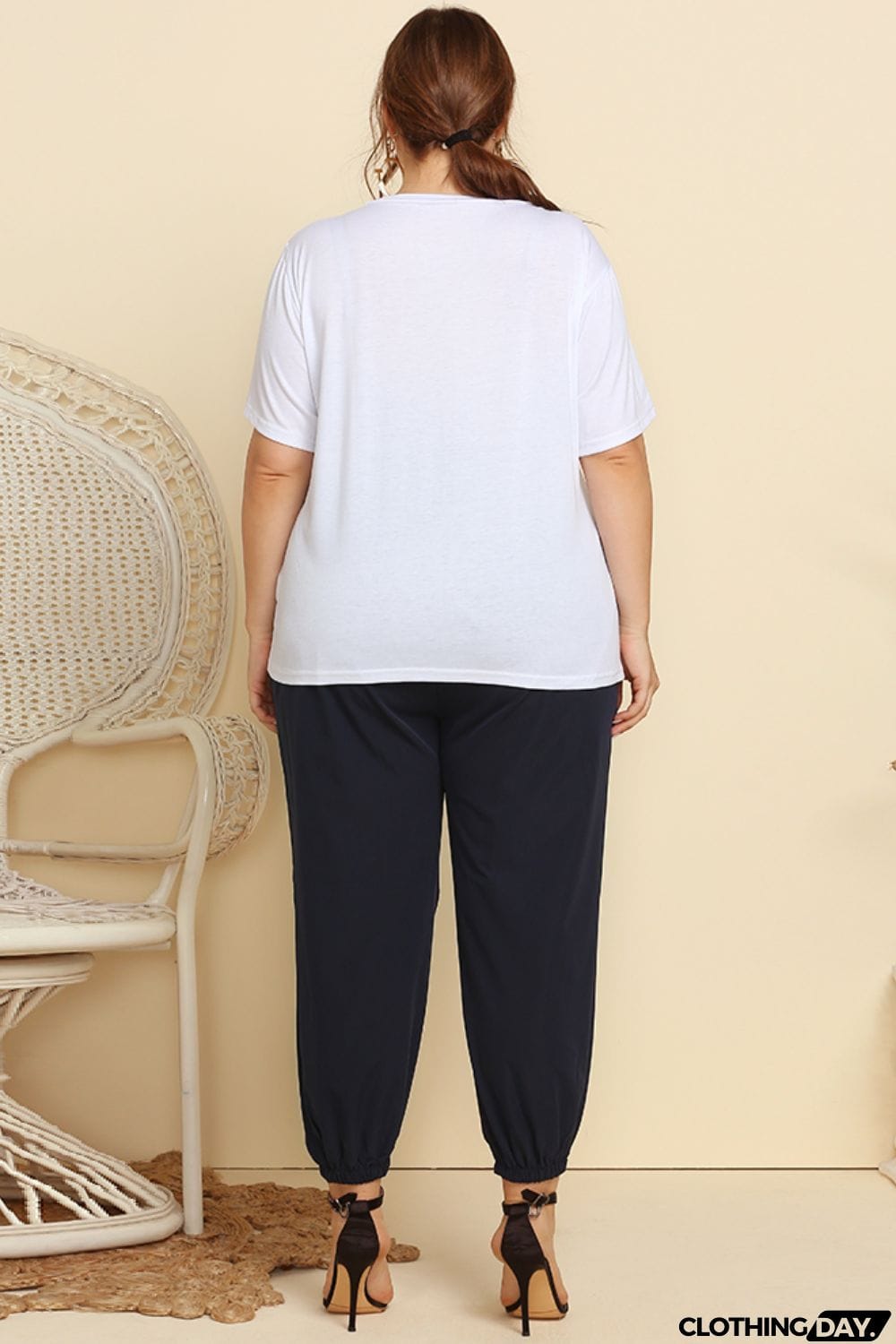 Graphic Tee and Belted Paperbag Joggers Set