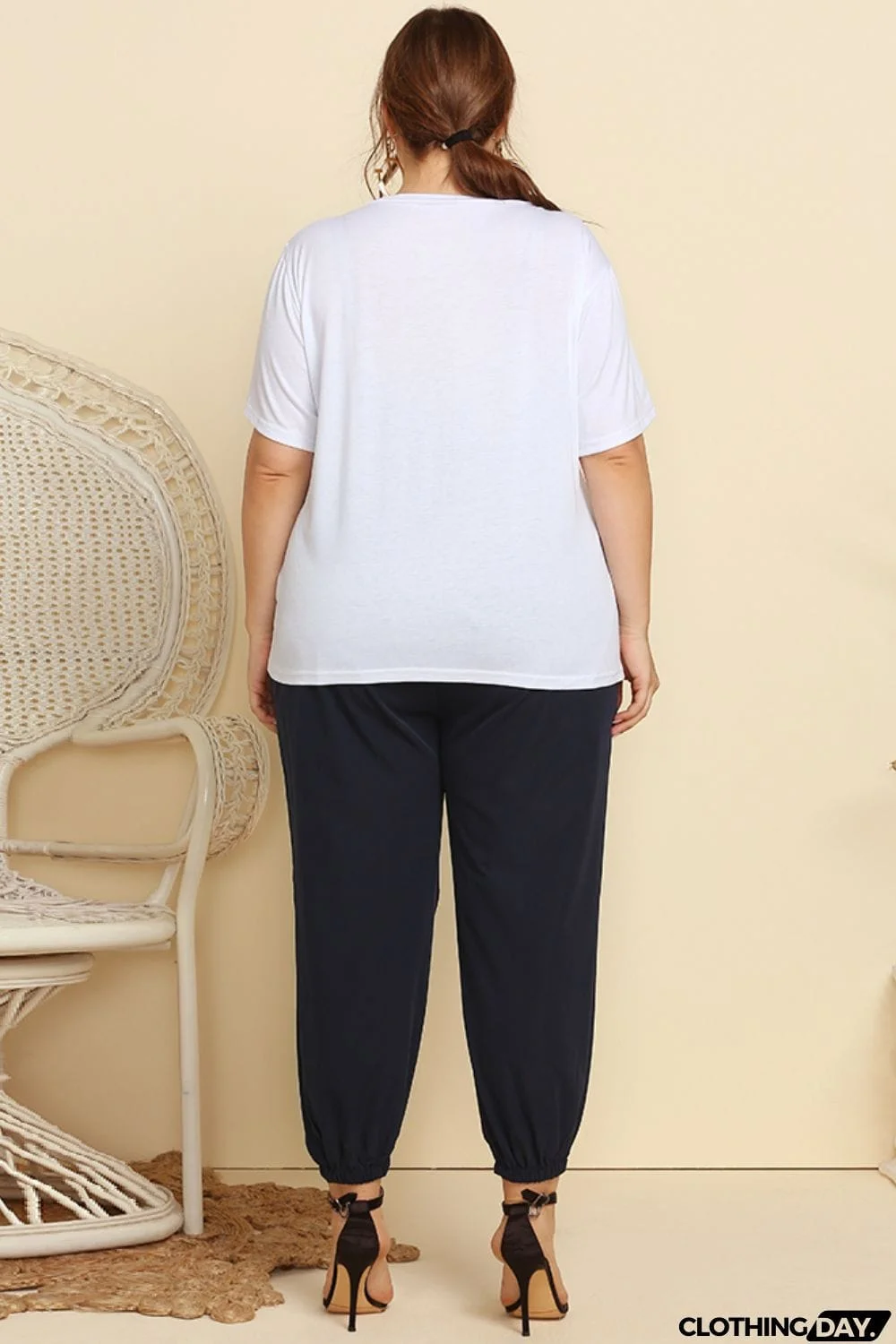 Graphic Tee and Belted Paperbag Joggers Set