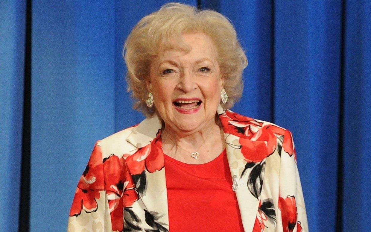 Betty White 8x10 Picture Simply Stunning Photo Poster painting Gorgeous Celebrity #42