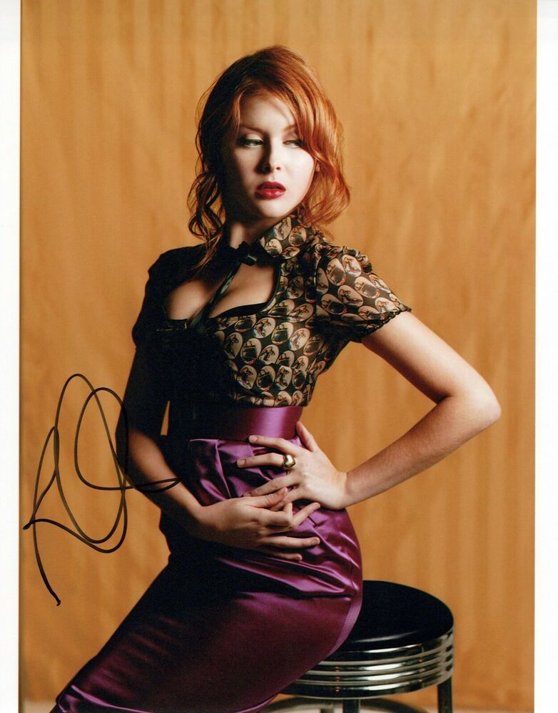 Renee Olstead glamour shot autographed Photo Poster painting signed 8x10 #4