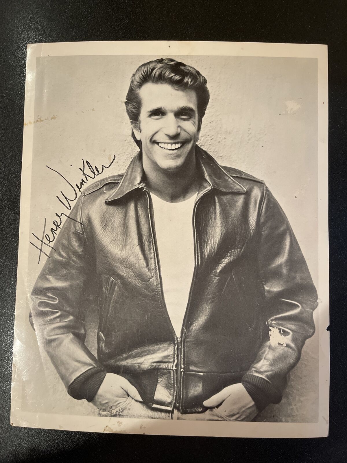 Great Vintage 8x10 Signed Autographed Promo Photo Poster painting Henry Winkler The Fonz Fonzie