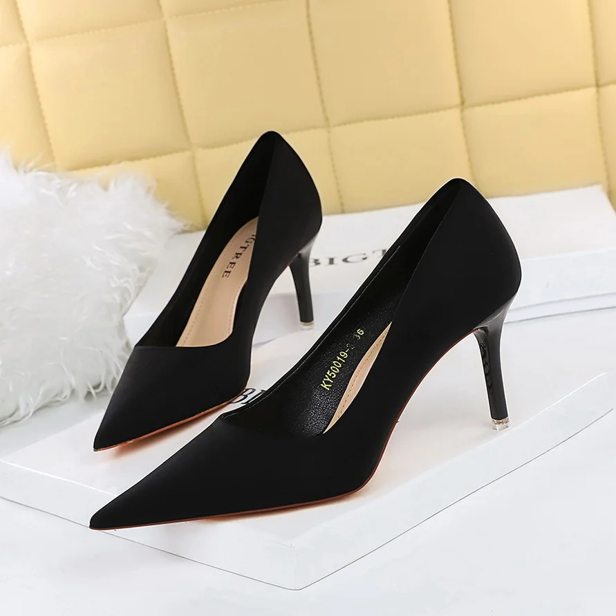 Colourp Colourp Korean Edition Spring And Autumn Fashion Simple Thin Heel High Heel Shallow Pointed Silk High Shoes Single Shoes