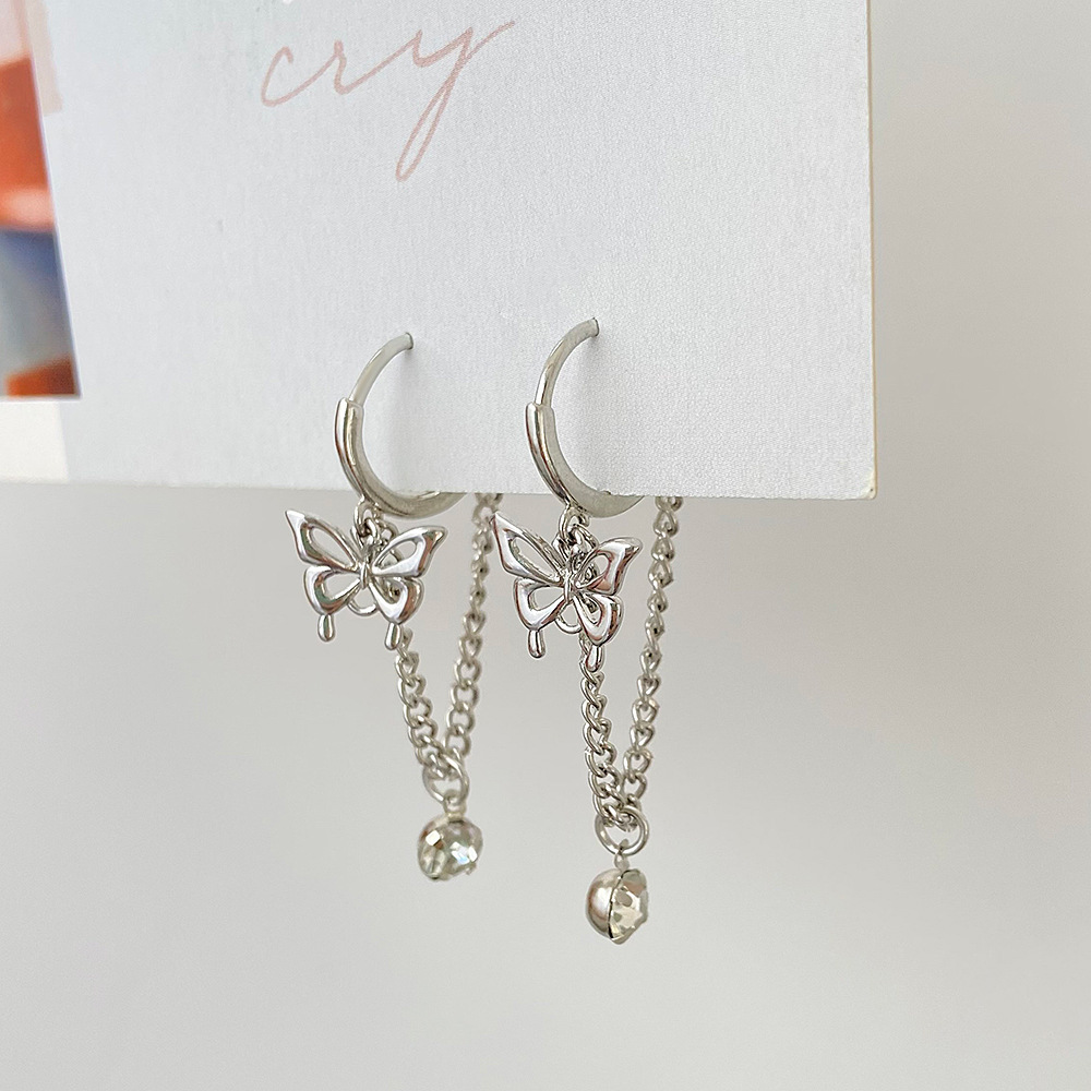 复制Hollow Butterfly Zirconia Earrings