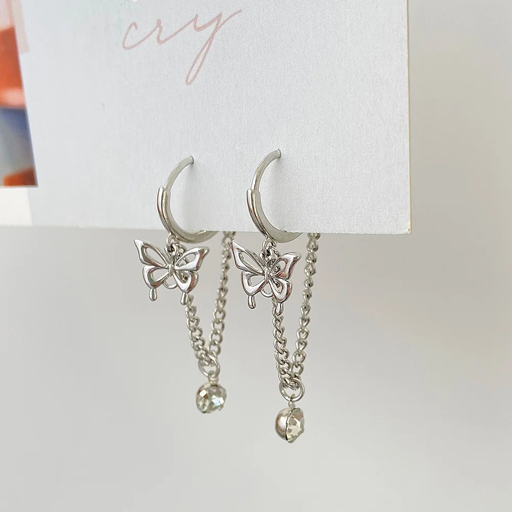 复制Hollow Butterfly Zirconia Earrings