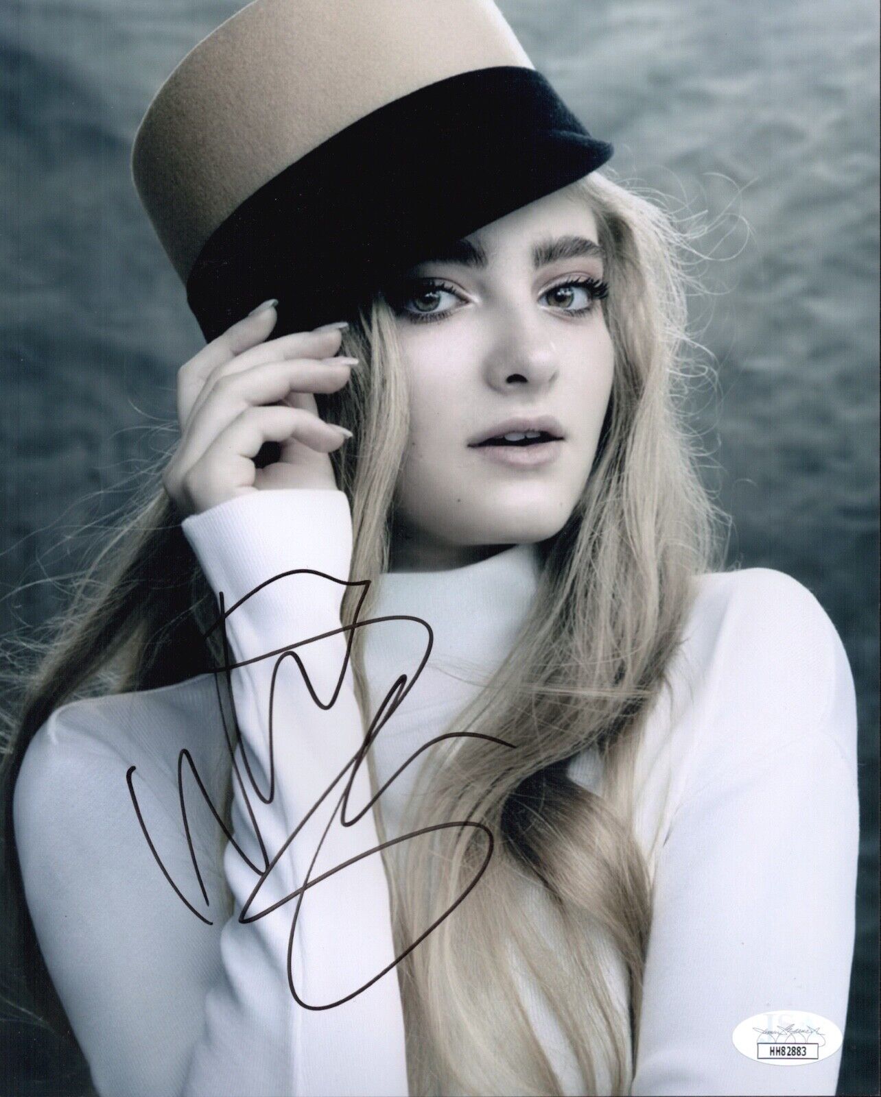 WILLOW SHIELDS Hand Signed SEXY 8x10 Photo Poster painting In Person Autograph JSA COA Cert