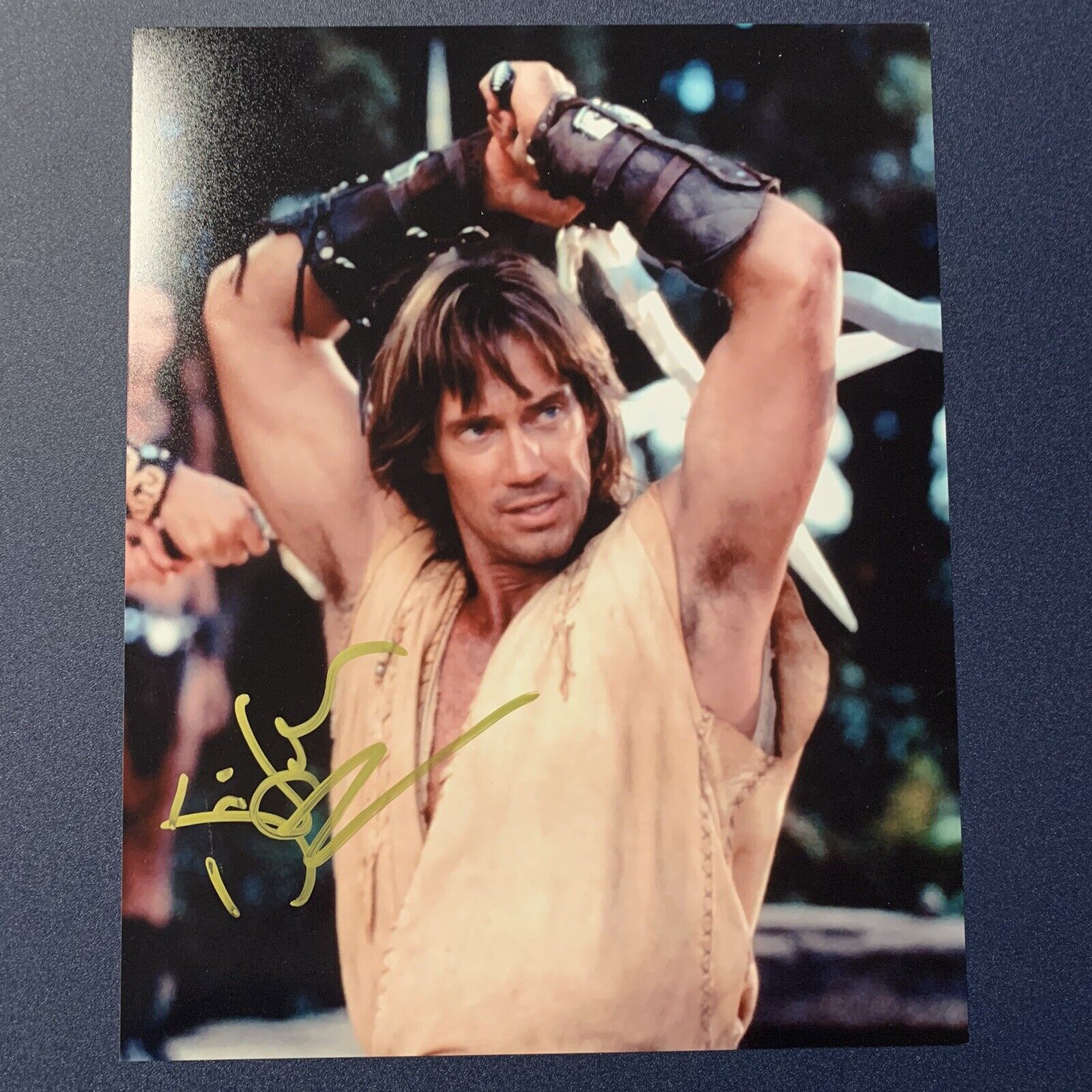 KEVIN SORBO HAND SIGNED 8x10 Photo Poster painting ACTOR AUTOGRAPHED HERCULES RARE COA