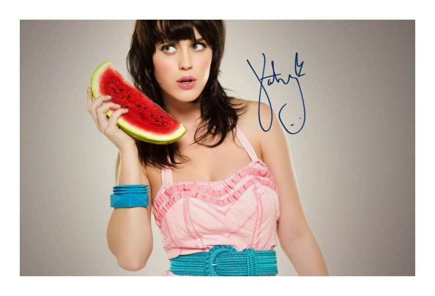 KATY PERRY AUTOGRAPH SIGNED PP Photo Poster painting POSTER