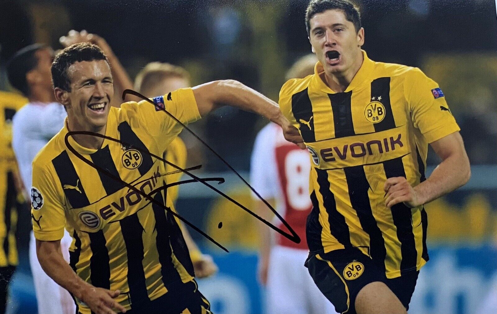 Ivan Perisic Genuine Hand Signed Borussia Dortmund 6X4 Photo Poster painting