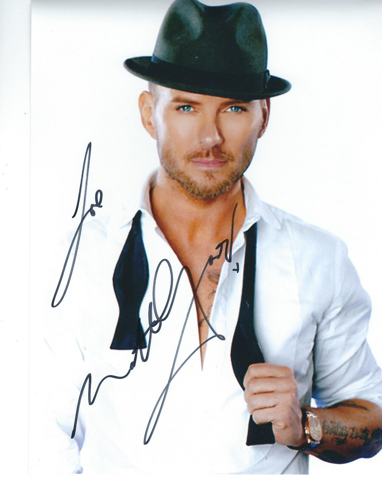 MATT GOSS LAS VEGAS HEADLINER GLAMOUR SHOT AUTOGRAPHED Photo Poster painting SIGNED 8X10 #4