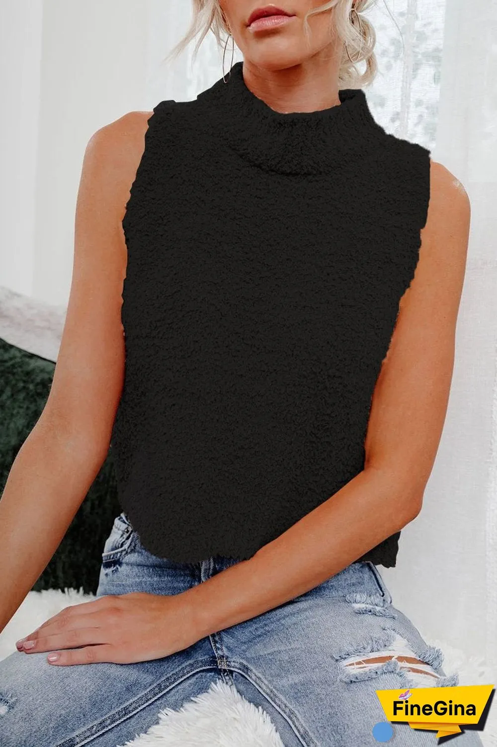 Solid Color Sleeveless Knitted Top