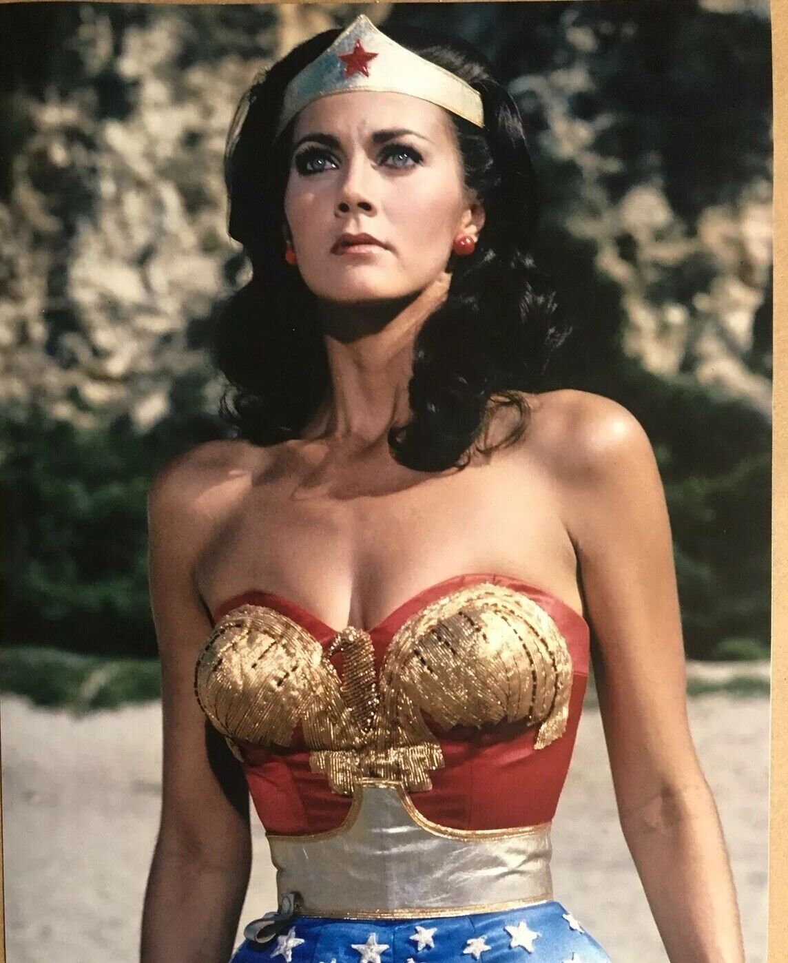 LYNDA CARTER AS WONDER WOMAN