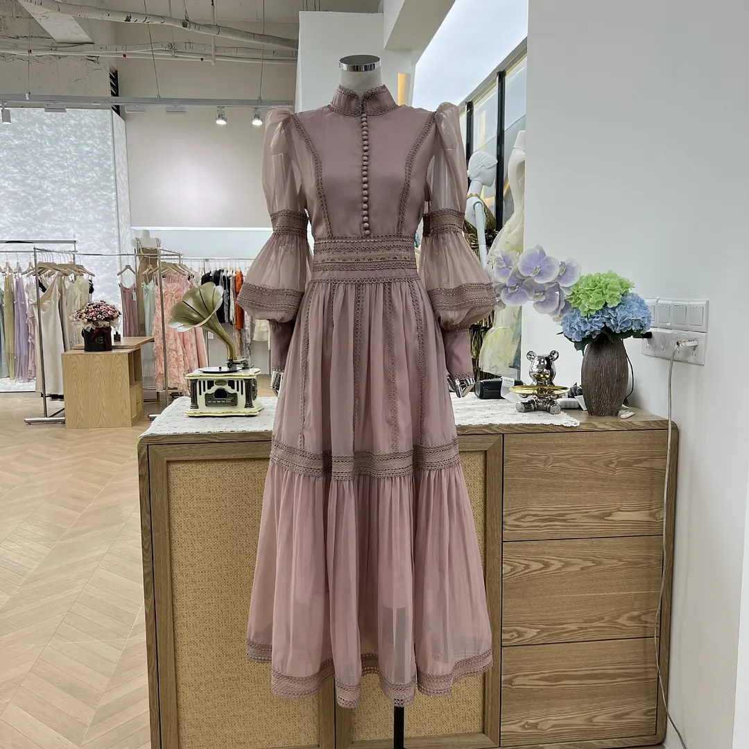 Brownm 2024 Fashion Classic Elegant Long Princess Bubble Sleeves Egan Yarn Large Size Women's Dress Thin