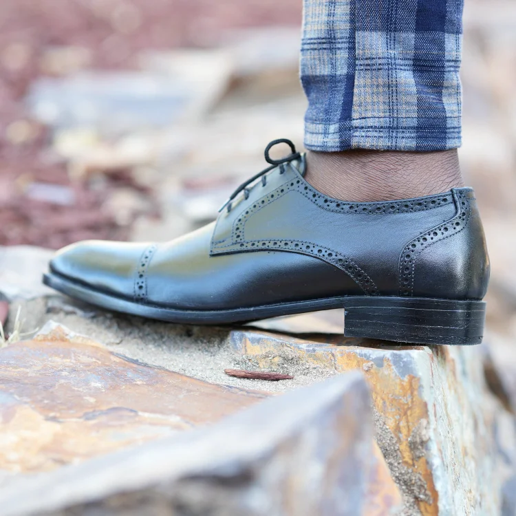 Men's Lace-Up Full-Grain Leather Brogue Oxford Dress Shoes