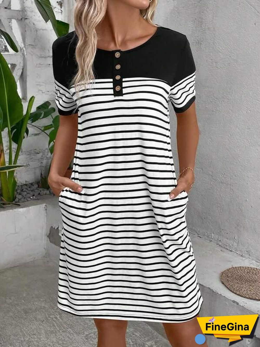 Modern Print Round Neck Mini Dress