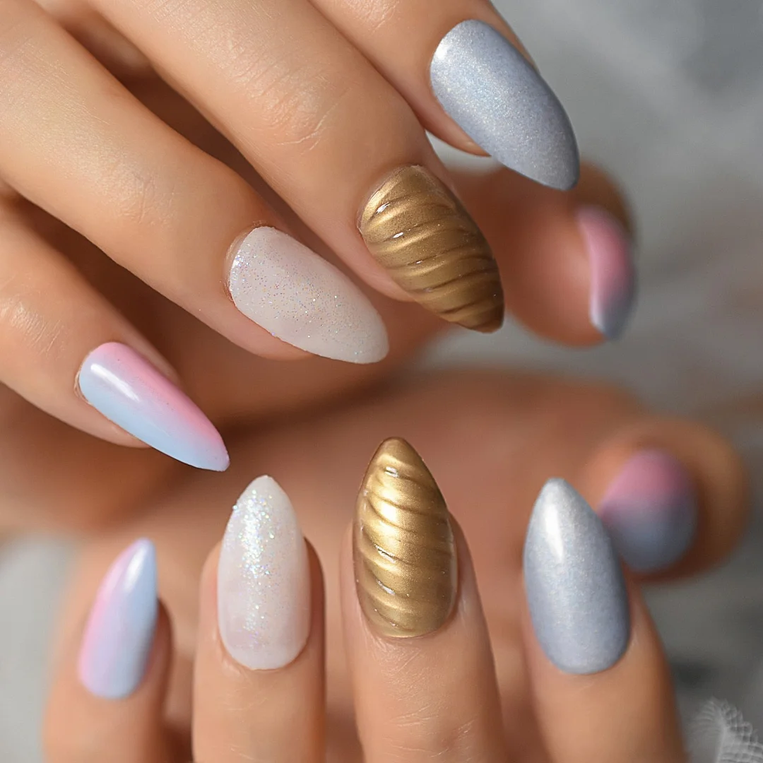 Holographic Silver Glitter Press On Nails Short Style Daily Wear Nude Pink Lady False Nails Oval Shape Nail Art Tips-Nail Inspo