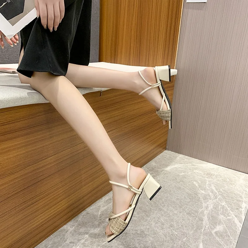  2022 Women Sandals Summer Designer Shoes PU Flat Heel Gladiator Flip-Flops Fashion Platform