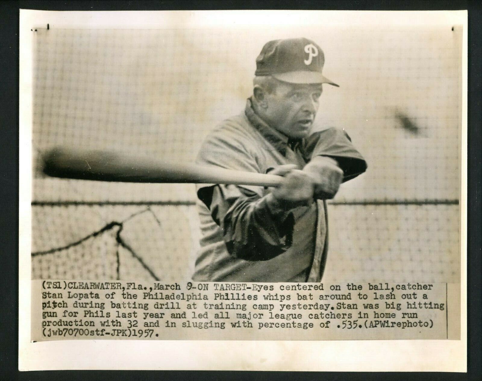 Stan Lopata batting practice 1957 Press Photo Poster painting Philadelphia Phillies