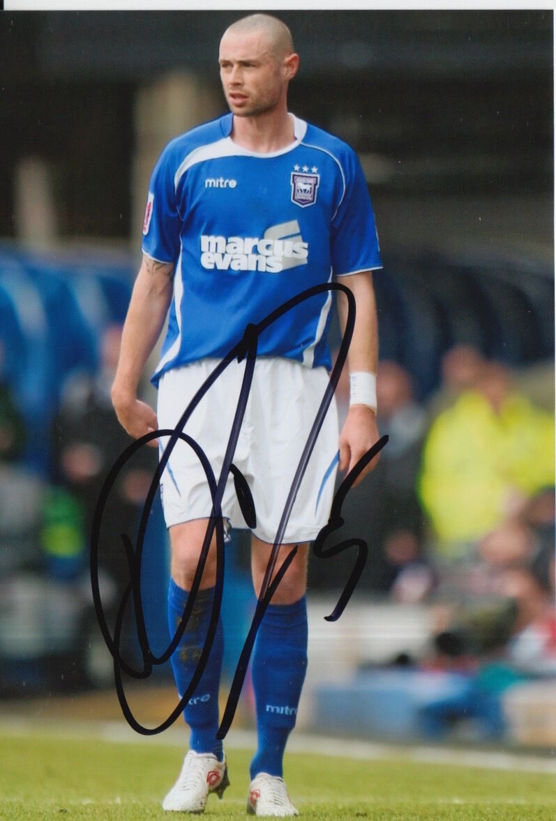 IPSWICH TOWN HAND SIGNED DAMIEN DELANEY 6X4 Photo Poster painting 4.