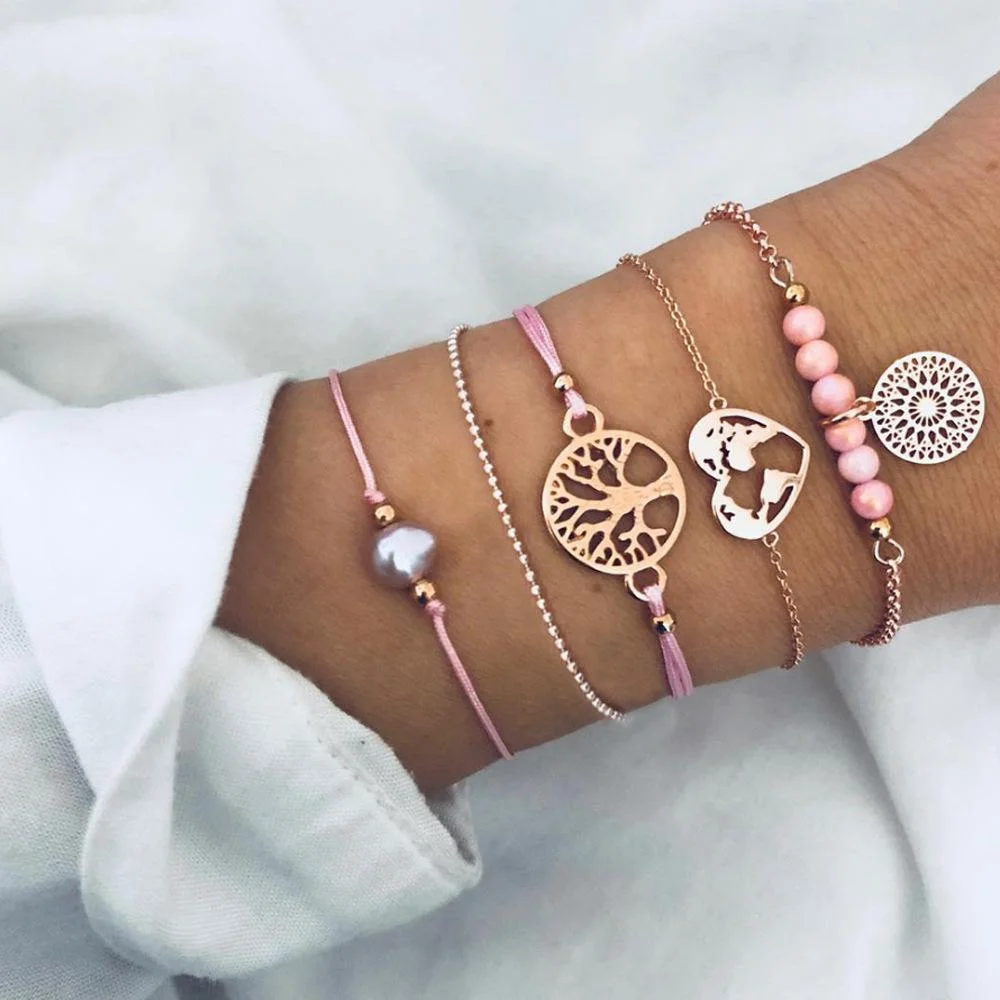 About retro bracelet with diamond inlaid geometric Bracelet suit