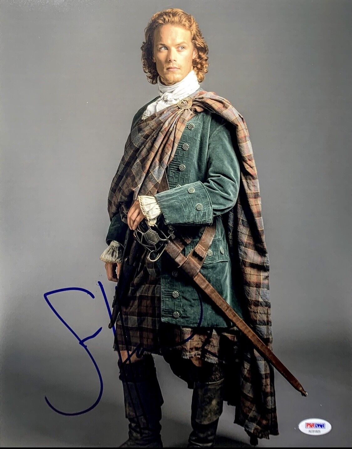 Sam Heughan Signed 11x14 Photo Poster painting *Outlander* PSA AE81805