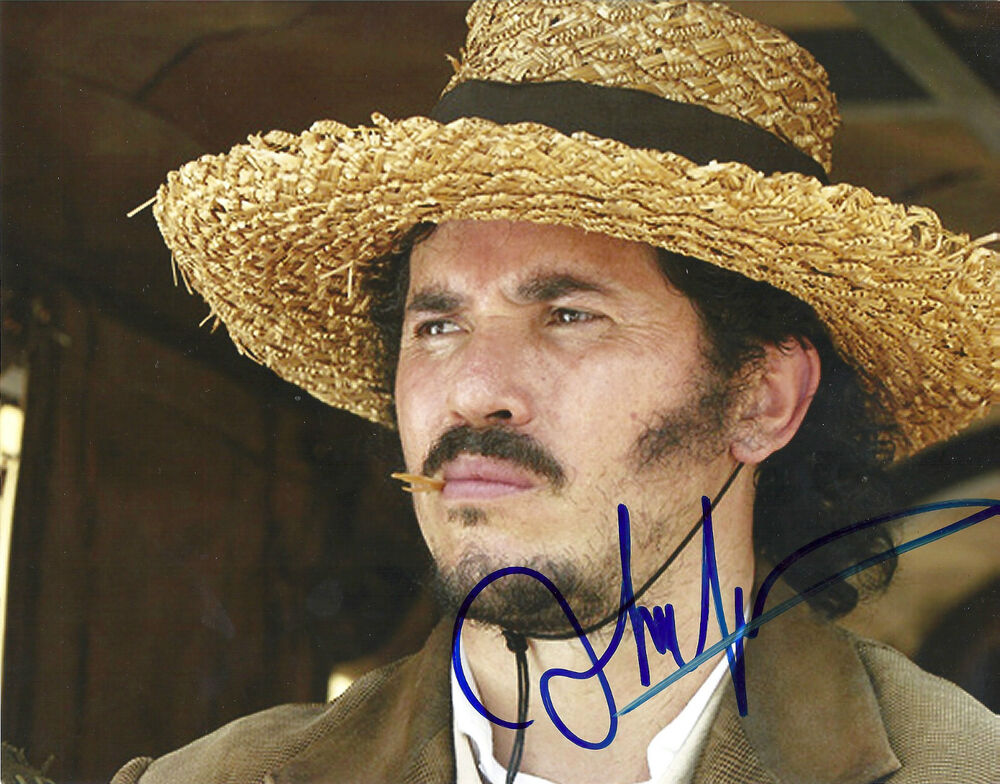 JOHN LEGUIZAMO 'NOTHING LIKE THE HOLIDAYS' SIGNED 8X10 PICTURE 5