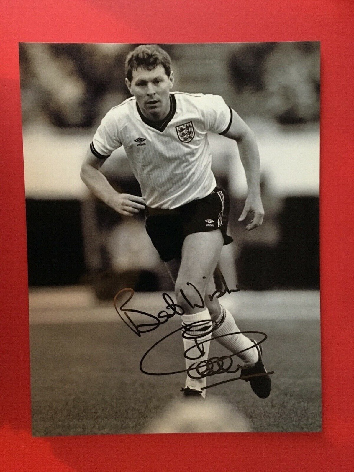 CLIVE ALLEN - ENGLAND INTERNATIONAL FOOTBALLER - SIGNED B/W Photo Poster painting