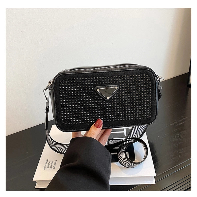 Women’s Small All Seasons Pu Leather Solid Color Classic Style Square Zipper Shoulder Bag