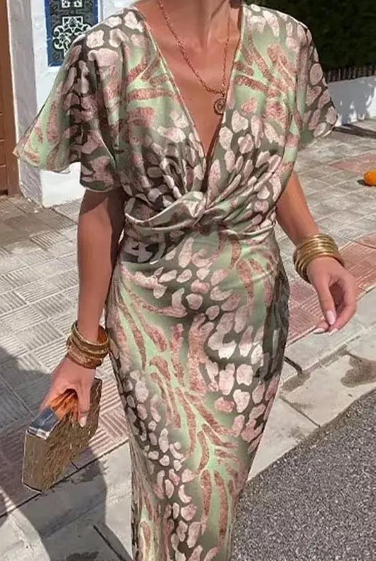 V - Neck Midi Dress with Floral Print and Retro Design