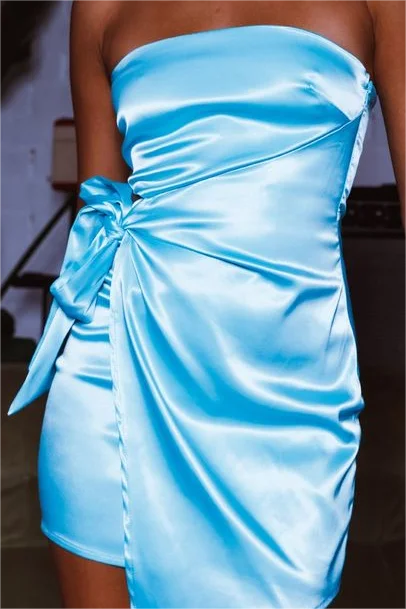 Daisda Exquisite Blue Satin Strapless Sleeveless Pleated Short Homecoming  Dress with Bow
