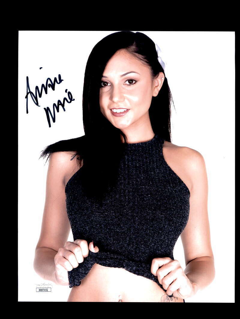 Ariana Marie JSA Coa Signed 8x10 Photo Poster painting Autograph