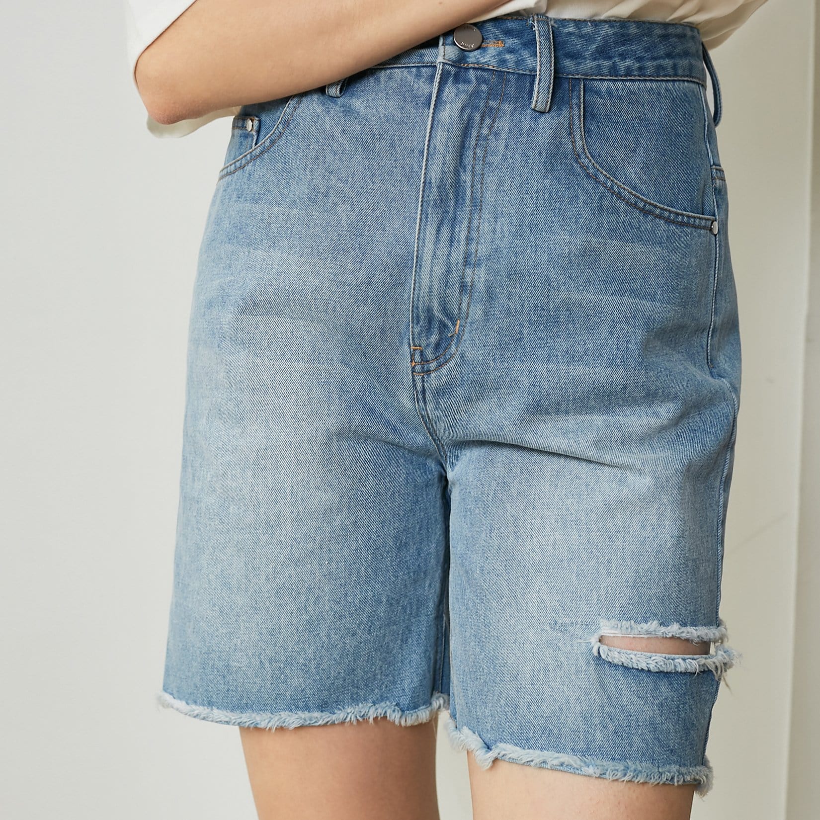 Ripped Denim Hotpants