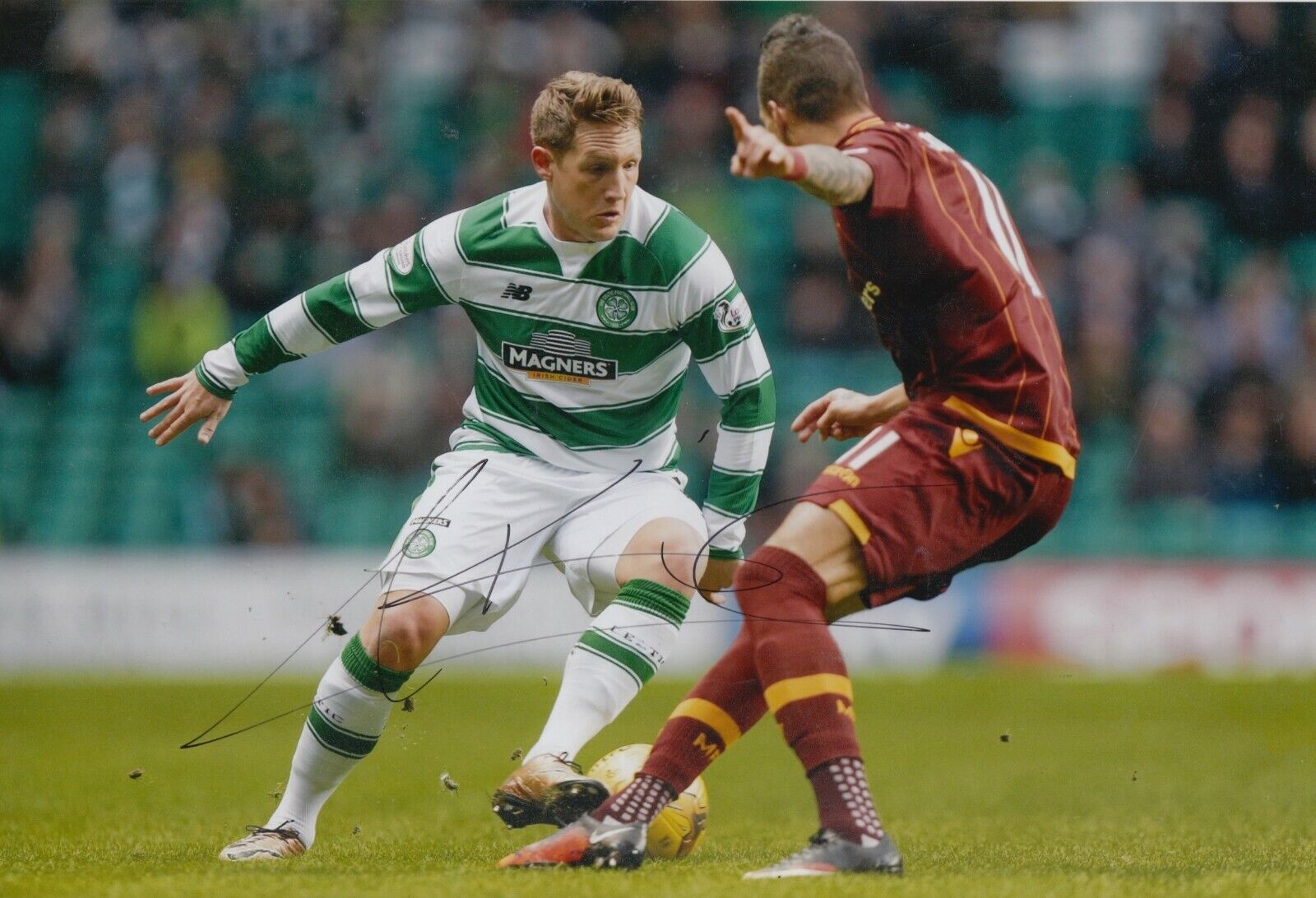 Kris Commons Hand Signed 12x8 Photo Poster painting - Celtic Football Autograph.