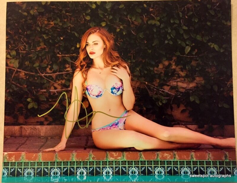 Sexy Teen Wolf HOLLAND RODEN Signed 11x14 Photo Poster painting