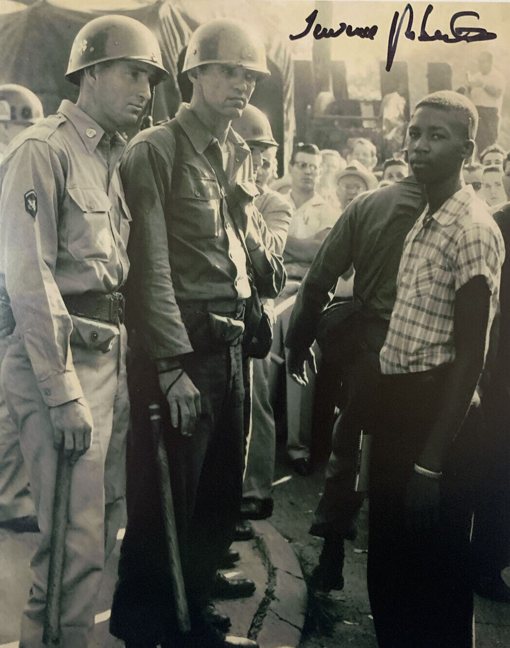 TERRENCE ROBERTS HAND SIGNED 8x10 Photo Poster painting LITTLE ROCK NINE AUTOGRAPH COA