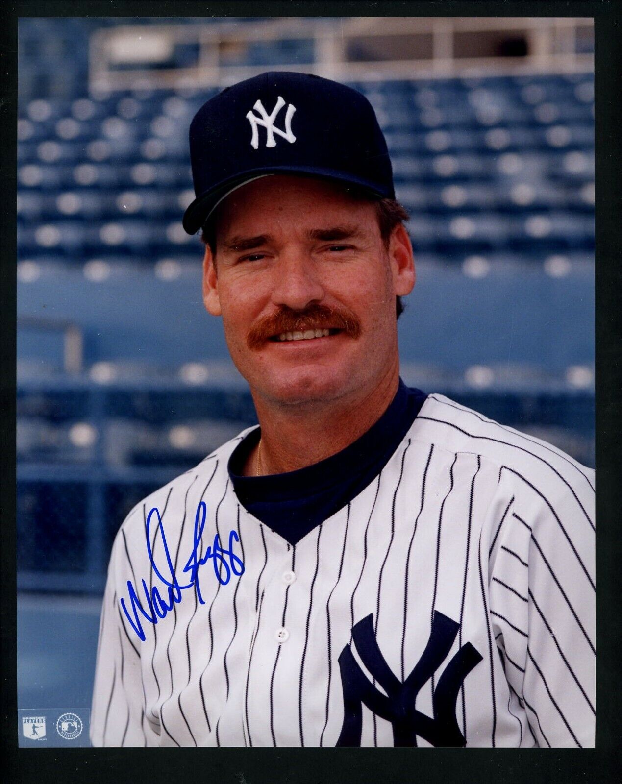 Wade Boggs Signed Autographed 8 X 10 Photo Poster painting with JSA Authentication Yankees