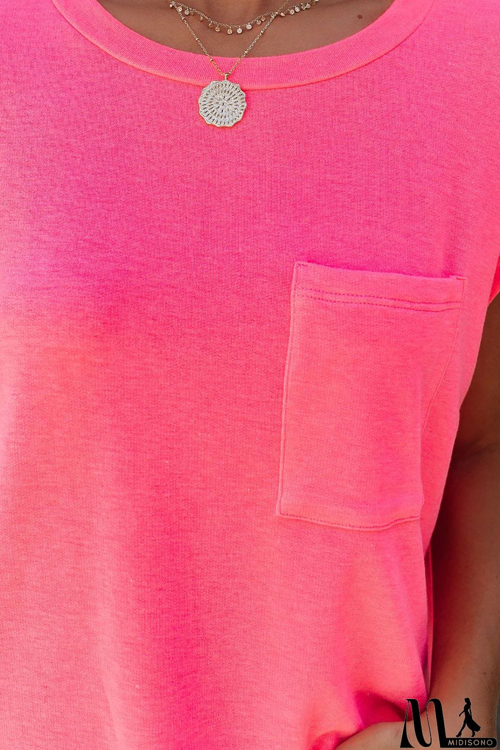 MidiSono - Pocketed Tee with Side Slits