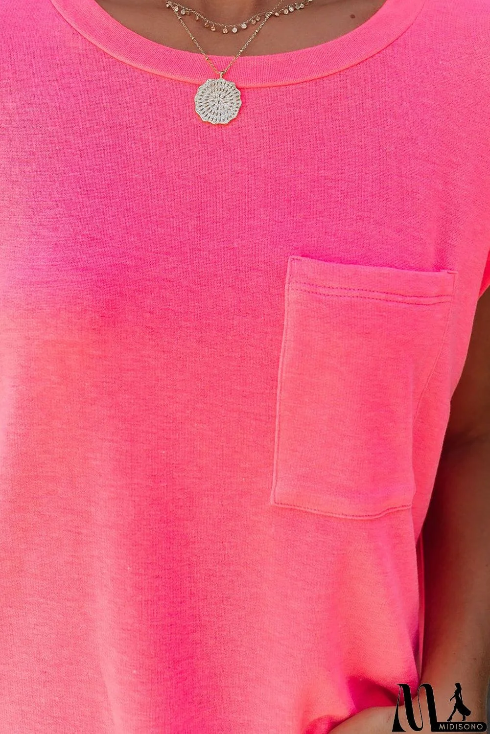 MidiSono - Pocketed Tee with Side Slits