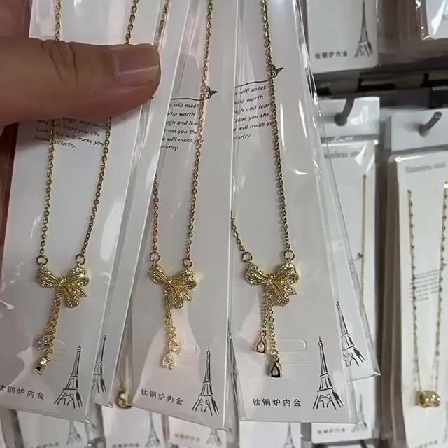 Butterfly gold-plated zircon necklace