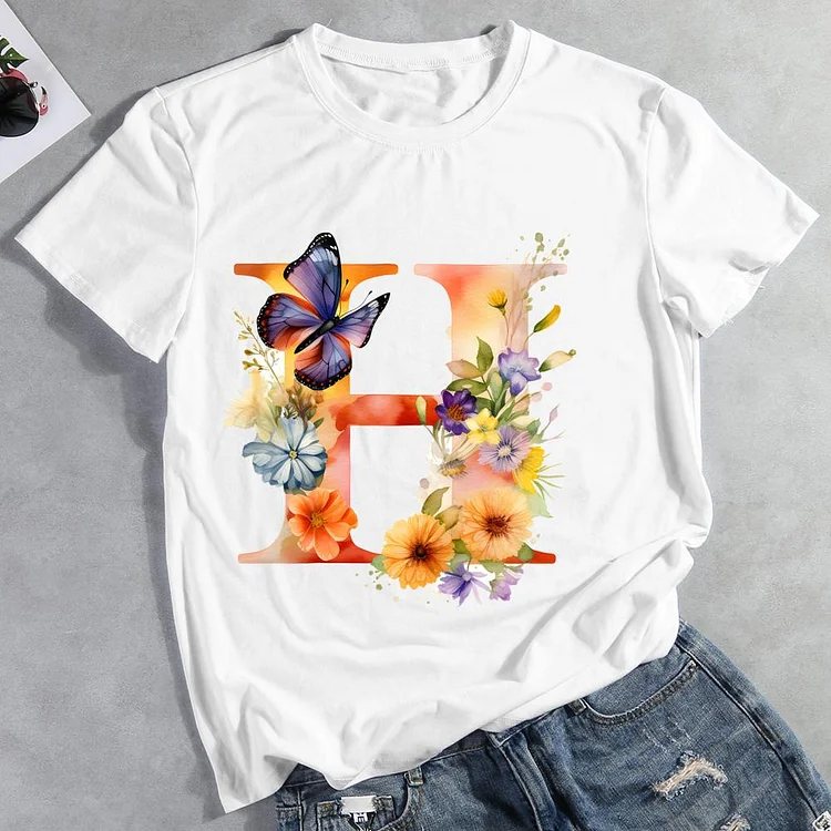Butterfly Alphabet H Round Neck T-shirt