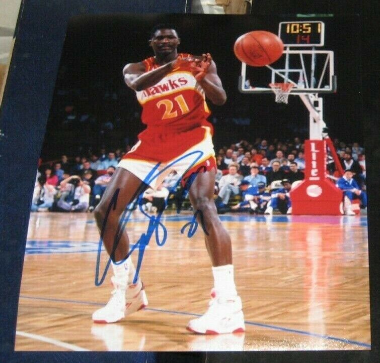 Dominique Wilkins Atlanta Hawks SIGNED AUTOGRAPHED 8x10 Photo Poster painting COA Basketball