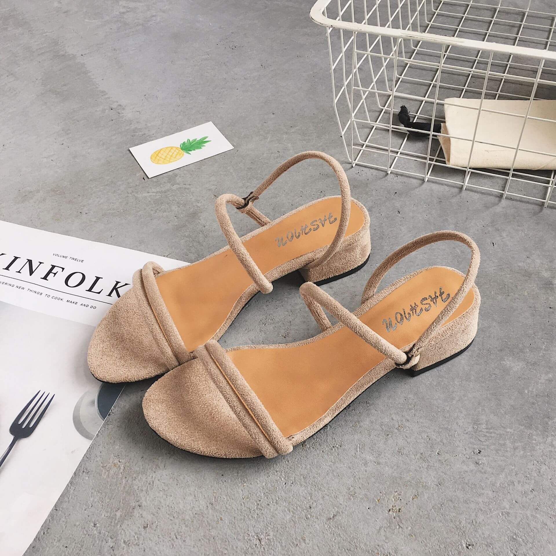GOOSHOE Simple Style Chunky Heels Square Open Toe Sandals